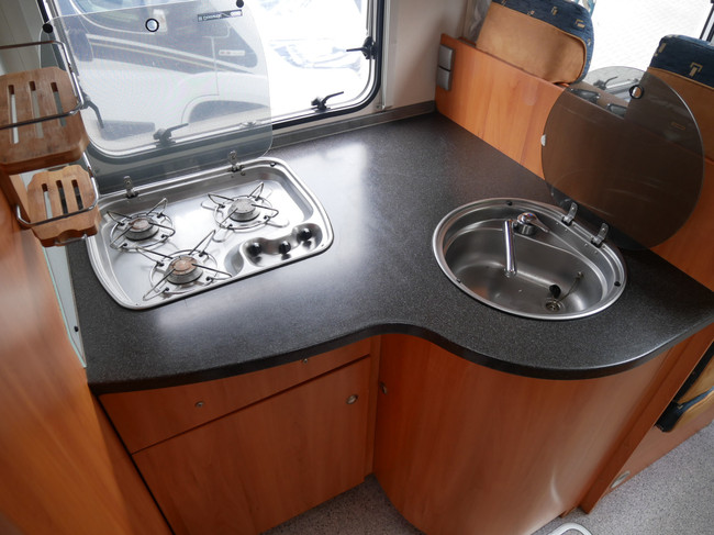 Weinsberg Meteor, Alkoof, Veel ruimte 6.50 Meter Alkoof foto: 13