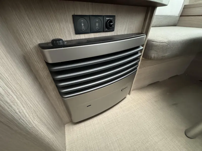 Bürstner Premio Life 480 TL  foto: 12