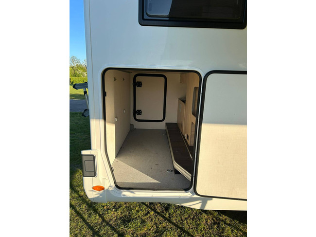 Challenger Half Intergraal 287 GA Ford Transit with Single Beds 5 SEAT BELTS photo: 10