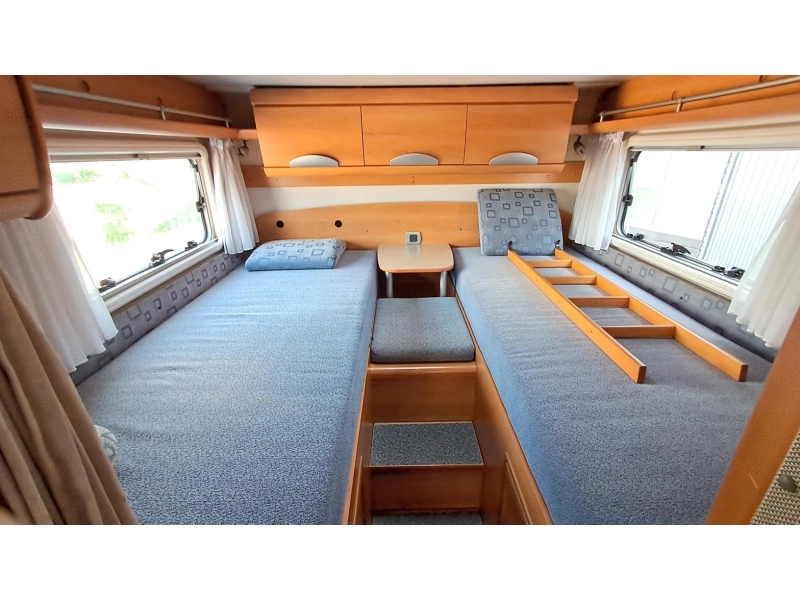 Hymer B klasse 674 Ruime gezinscamper  foto: 8