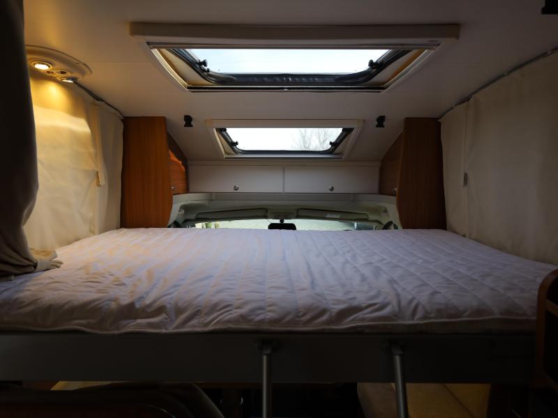 Adria Matrix M 670 SC queensbed + hefbed  foto: 11