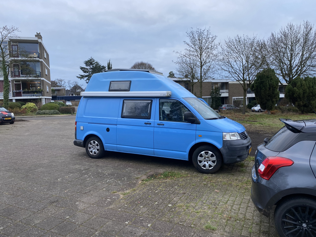 VOLKSWAGEN TRANSPORTER
