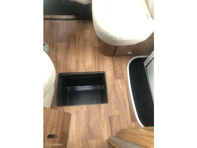 Hymer B-588 Premium Line 150-PS EURO6 Integriert 2x Einzelbetten & Hubbett, XXL-Garage, Volle Ausstattung! Foto: 12