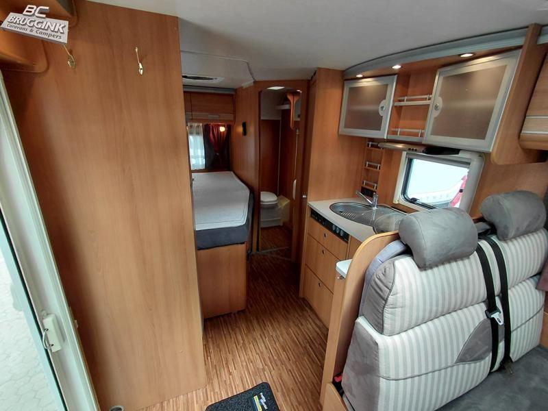 Dethleffs Advantage 6501 B - FRANS BED - B RIJBEWIJS  foto: 4