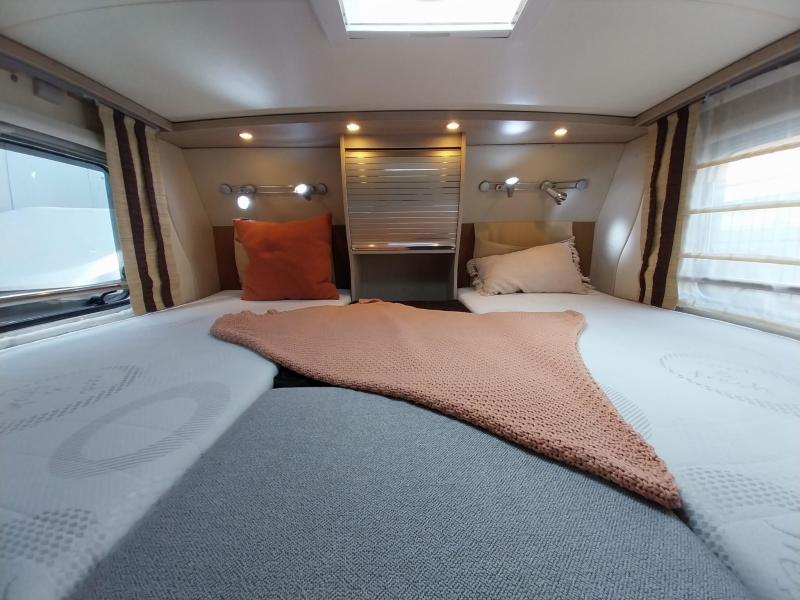 Bürstner Nexxo 728 T Met extra lage enkele bed  foto: 14