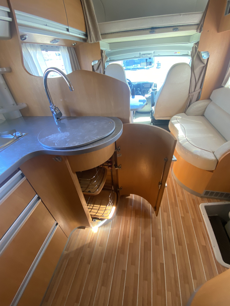 CI Mizar Garage Living 3.0 MultiJet 180 PK, Alkoof, Dwars-bed achter, Garage, Motor-airco, Zeer compleet, 1e eigenaar, Bj, 12 – 2007. Camper centrum on the road Marum  foto: 13