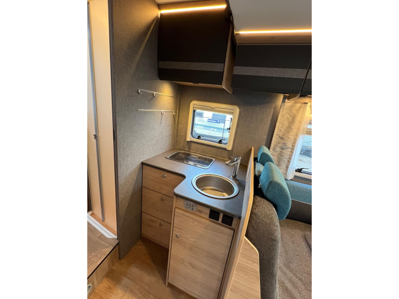 Dethleffs Just Go T 7055 EB automaat, schotel met tv  foto: 10