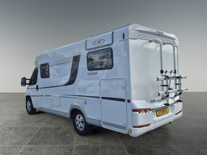 LMC Passion V 643G 150HP Single Beds photo: 3