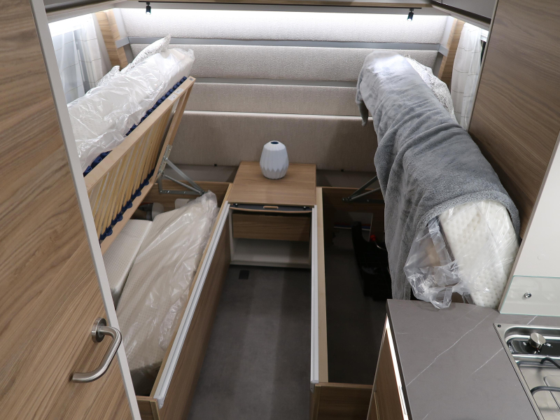 Dethleffs Nomad 460 EL FIRST EDITION UITVOERING  foto: 6