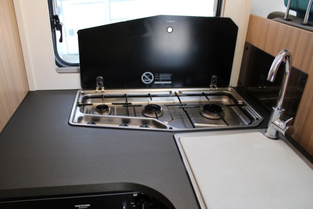Sun Living S 75 SL by Adria 5 gordel plaatsen enkele bedden 67  foto: 29