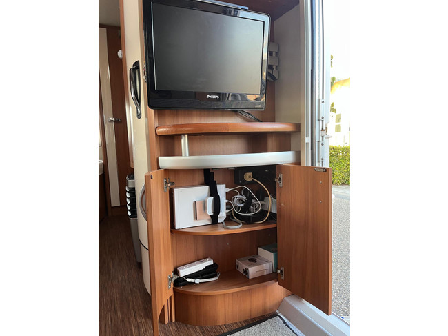 Hobby 540 UFE Excellent | Bankairco | Dakluifel | Vol automatische mover |  Fransbed | Douche | TV & Wii | Grote koelkast en kruidenkast foto: 23