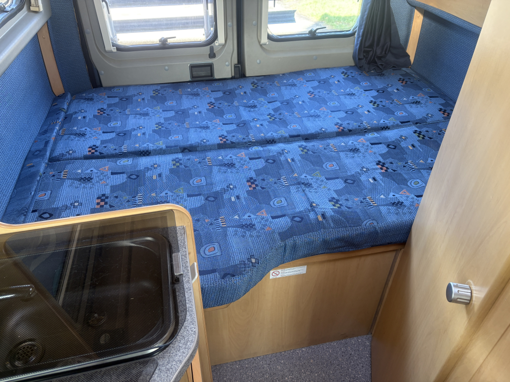 Pössl 2Win Vast bed 2.8 Turbo/128pk/AIRCO foto: 19