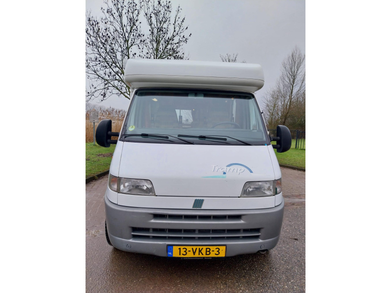 Hymer Tramp met maxxfan, zonnepaneel  foto: 11