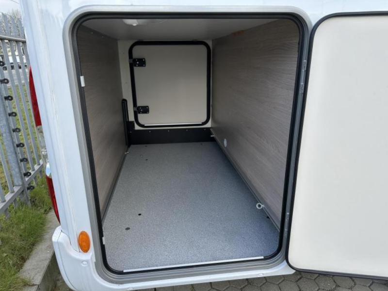 Bürstner Nexxo Van T 690 G LENGTE BEDDEN + 3.650 KG.  foto: 5