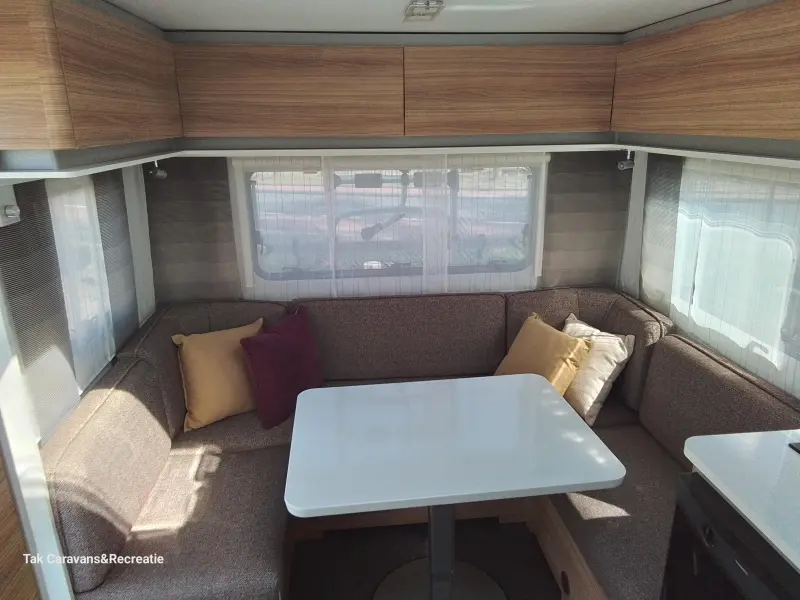 Adria Altea 462 PU Fransbed zeer netjes.  foto: 4