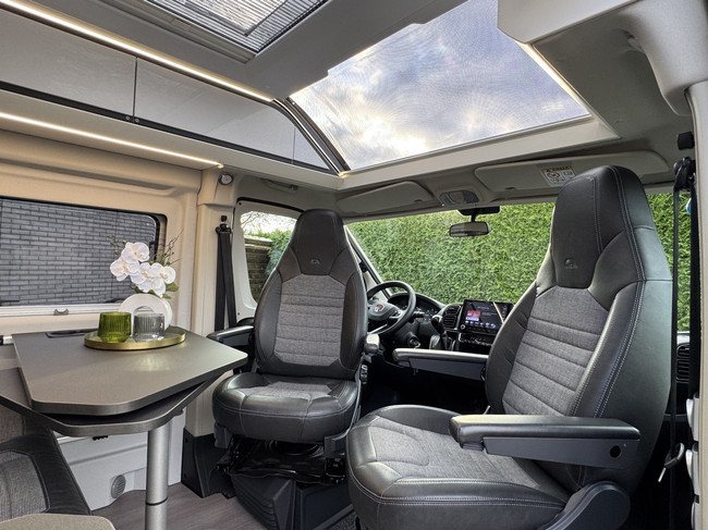 Adria Twin Supreme 640 SGX 160 pk AUTOMAAT 9-Traps Euro6 Fiat Ducato 8 Maxi **Lengtebedden in hoogte verstelbaar/4 zitplaatsen/Luifel/ foto: 7