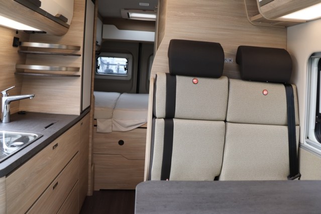 Kompakter Camperbus Boxstar Street 600 aus dem Hause Knaus kompakt 5.99 m Querbett Fiat 140 PS (47 Foto: 26