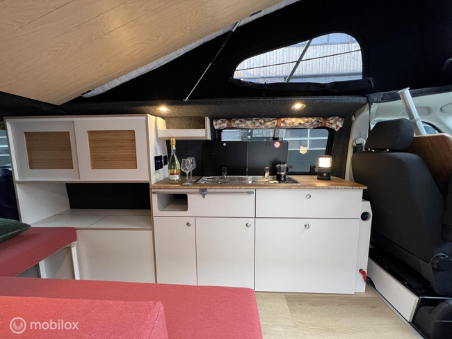 Volkswagen T6 buscamper Nevada 2018 Two tone foto: 12