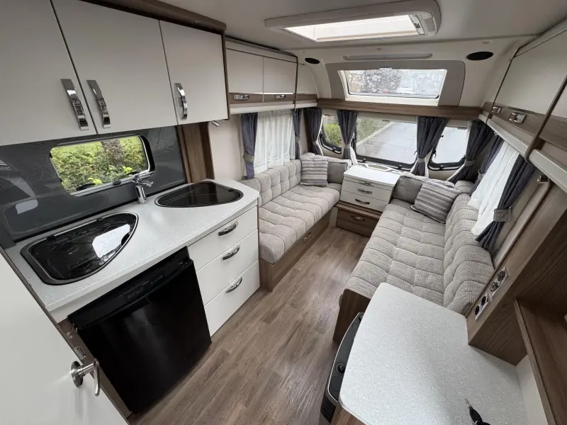 Sprite Mondial 420 SE Mover,awning,shower cabin. photo: 3