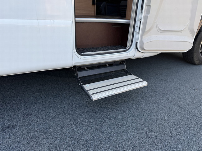 Weinsberg CARAHOME 700 DG / Stockage gratuit photo : 6
