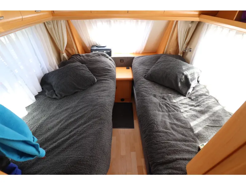 Hobby De Luxe 495 UL enkele bedden, mover  foto: 6
