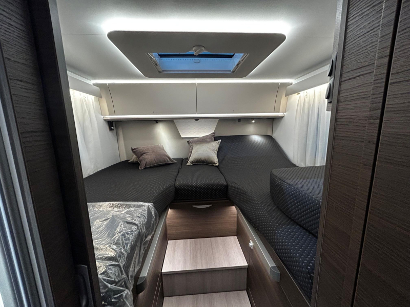Adria Sonic Supreme 700 DL Automaat 180 PK  foto: 19
