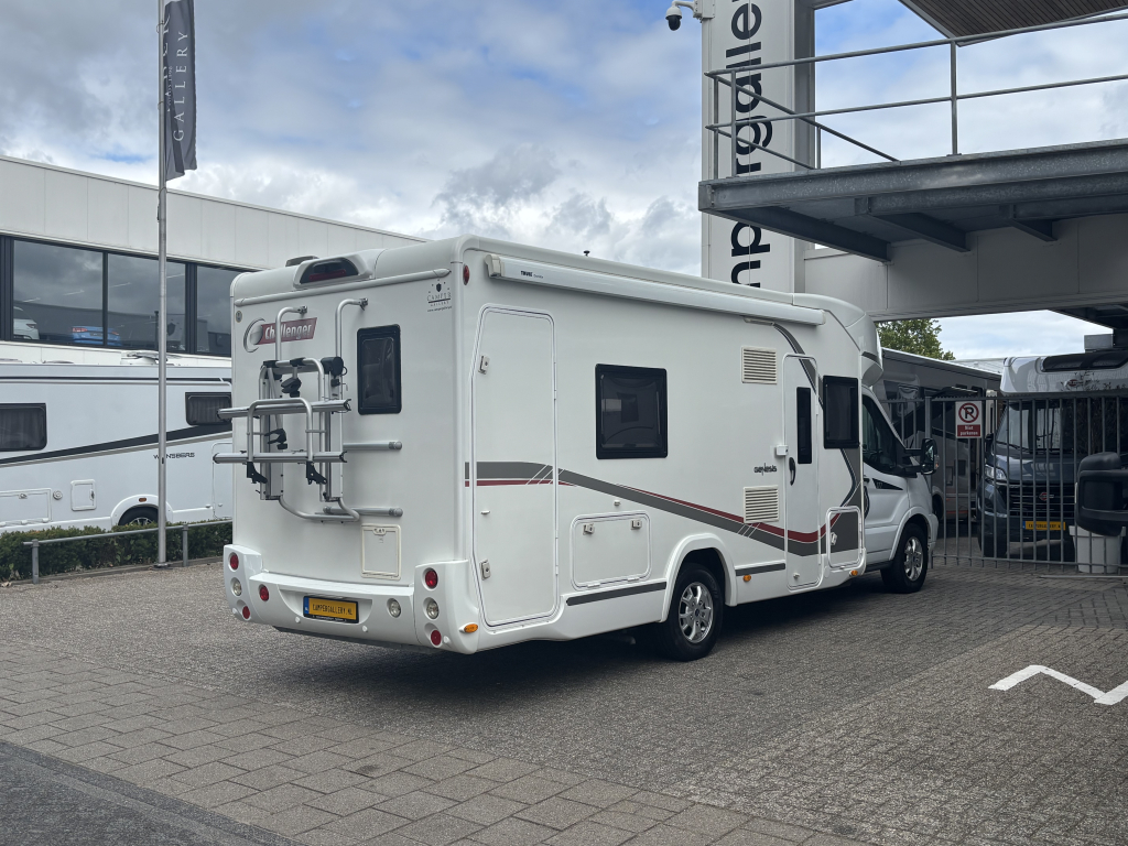 Challenger Genesis 377 EURO 6 ENKELE BEDDEN DIESELKACHEL  foto: 21