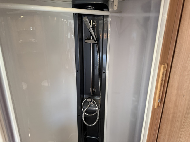 Knaus SKY TI 700 MEG SILVER SELECTION / Free Storage photo: 12