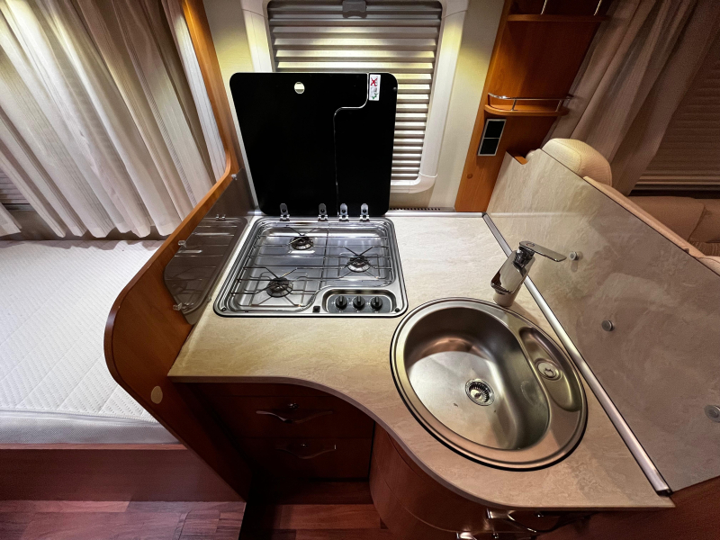 Hymer T 668 CL 3.0L, Lage Lengtebedden  foto: 7