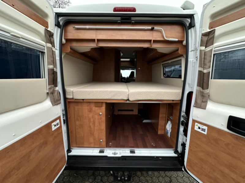 Malibu Van 640 LE CAMAS LARGAS + ENGANCHE foto: 4