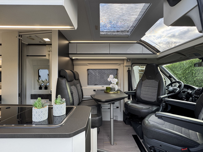 Adria Twin Supreme 640 SGX 160 pk AUTOMAAT 9-Traps Euro6 Fiat Ducato 8 Maxi **Lengtebedden in hoogte verstelbaar/4 zitplaatsen/Luifel/ foto: 1