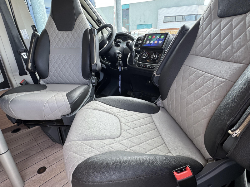 Weinsberg Edition Fire 600 ME Lengte bedden  foto: 17