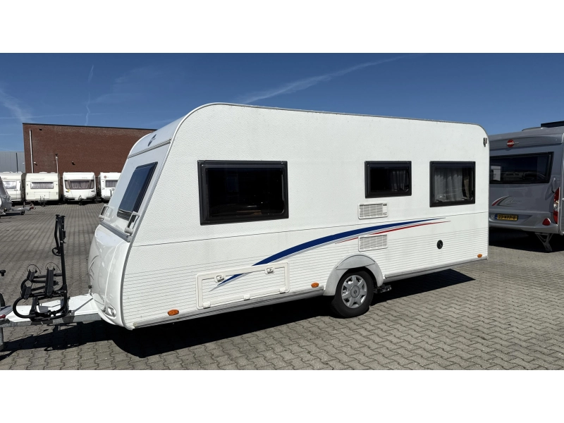 Bürstner Averso 460 TS frans bed rondzit toilet  foto: 14