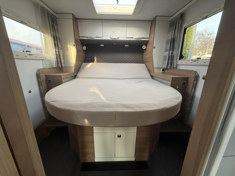Adria Matrix Supreme 670 SC AUTOMAAT | LEVELSYSTEEM  foto: 2