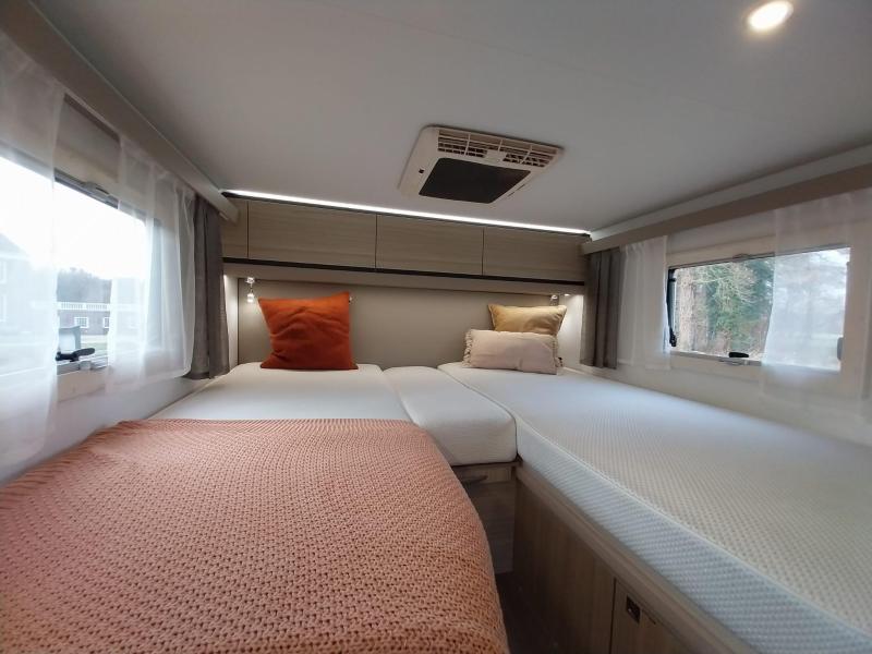 Adria Compact Axess 670 SL, aire acondicionado doble, enganche de remolque foto: 12
