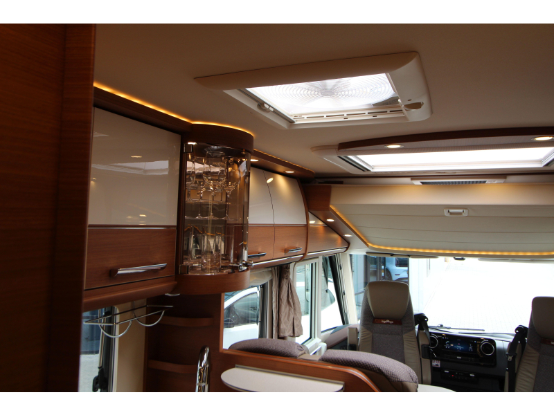 Carthago Chic C-Line I 4.9 LE-L Enkele bedden + Hefbed  foto: 40