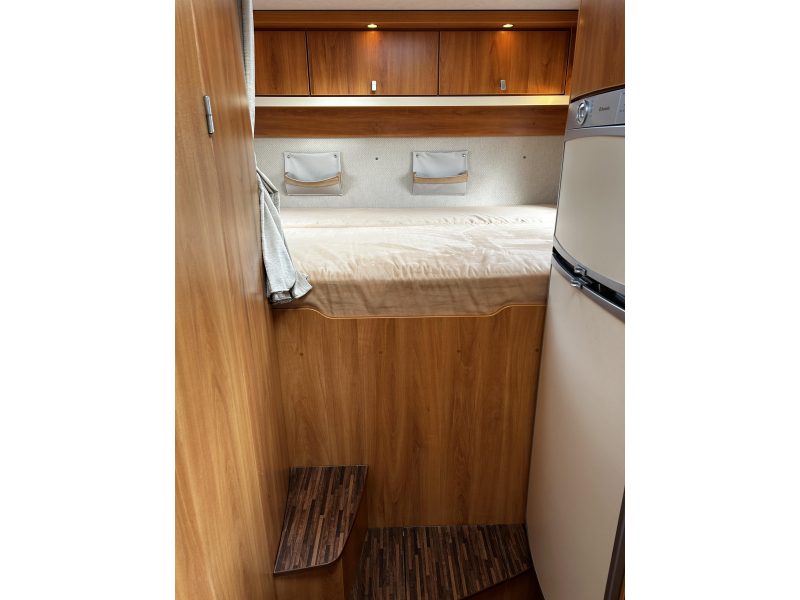 Hymer B614 CL Querbett/Hubbett/36.000km Foto: 26
