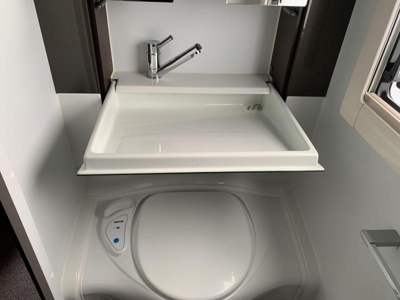 Adria Alpina 663 PT Zeer compleet!!  foto: 13