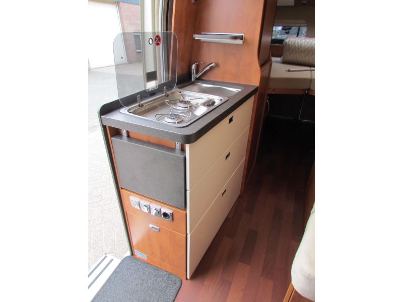 Malibu Van Comfort 600 DB Querbett, Automatik Foto: 3