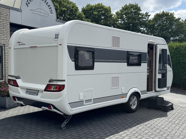Hobby De Luxe 545 KMF mit ETAGENBETT UND GARAGE **6 Schlafpl&auml;tze/Truma Mover/1. Besitzer/Truma/Leichtmetallfelgen/Sehr gepflegter Wohnwagen** Foto: 15