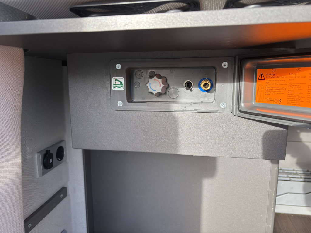 VOLKSWAGEN CRAFTER photo: 12