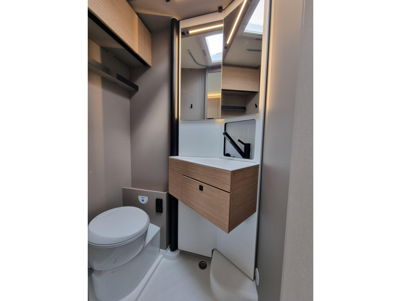 Bürstner Campeo TD 690 G Hefbed / Combi 6D / Maxi  foto: 13