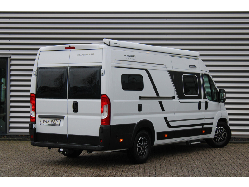 Adria Twin 640 SGX 140PK Automatic Towbar photo: 2
