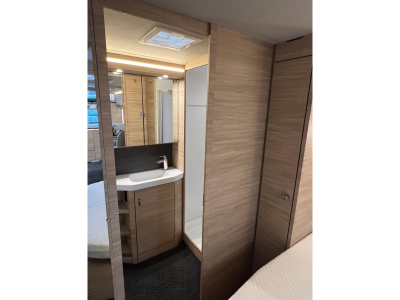 Knaus Sudwind 650 PXB queensbed, bomvol opties  foto: 20