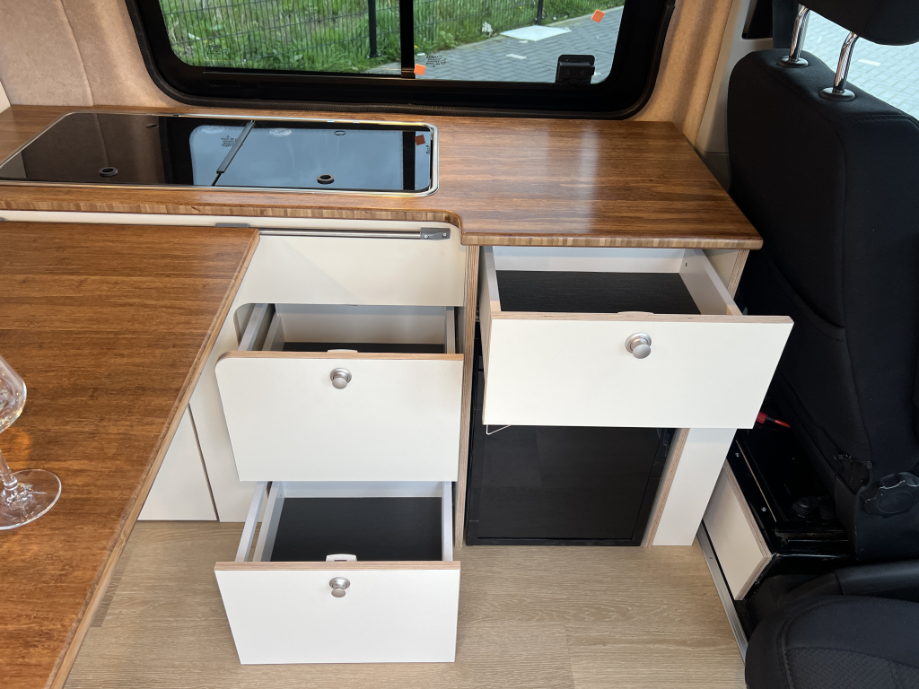 Volkswagen T6 Buscamper 2017 BENZINE foto: 2