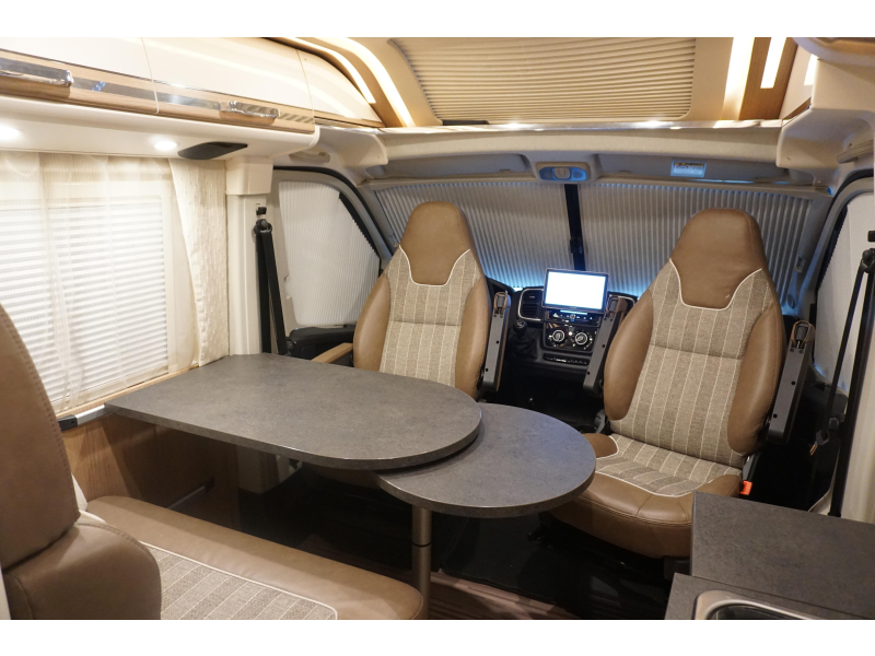 Malibu Van Charming 600 DB photo: 13