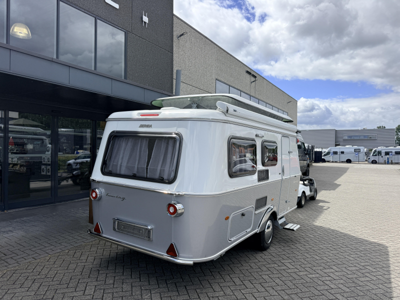Eriba Touring 530 Thule 6300 Luifel  foto: 2
