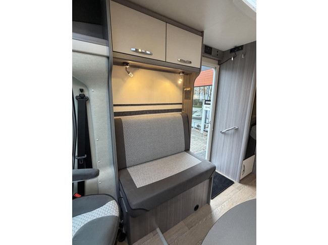 Hobby Optima Ontour T 70 E Single Beds Large Bathroom Awning photo: 10