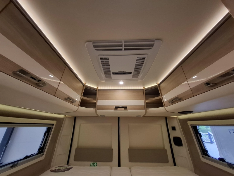 Rapido Dreamer D68 640 140CV Camas Individuales Solar foto: 8