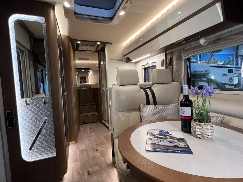 Hymer B ML I 780 schotel, airco, enkelbed  foto: 10